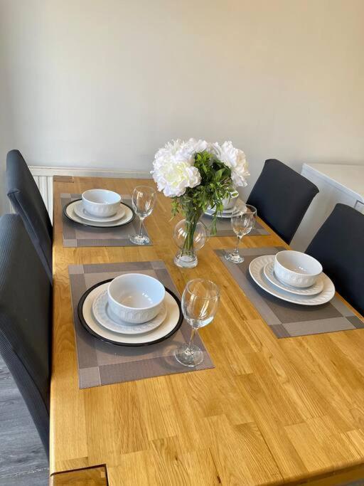 The Herald House Dartford 3 Bedroom Apartment المظهر الخارجي الصورة